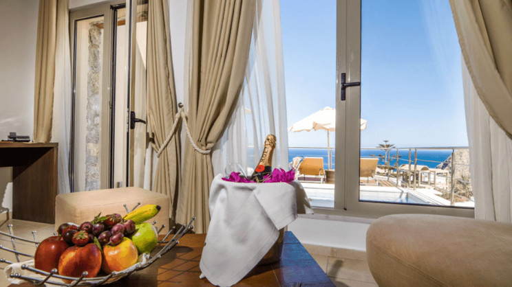 Antinea Suites & Spa Hotel